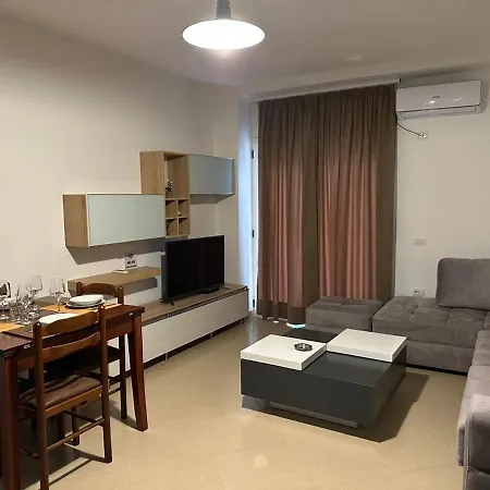 Siloria アパート Vlorë